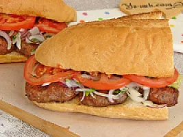 Yarım Ekmek Arası Köfte