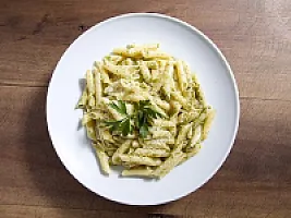 Tavuklu Peynirli Makarna