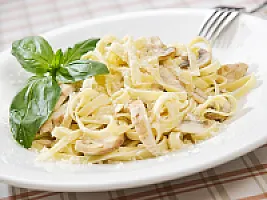 Fettuccine Alfredo 
