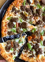Kavurmalı Pizza