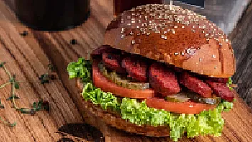 Sucuklu Burger