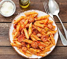 Sosisli ve Kuru Domatesli Penne