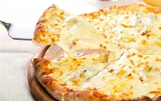 Dört Peynirli Pizza