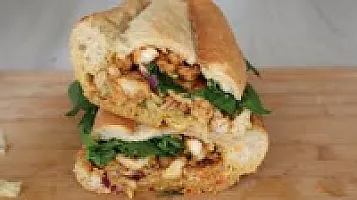 Ekmek Arası Sebzeli Tavuk