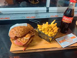 Maxi Full Karışık Sandviç Menü