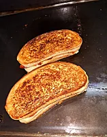 Tavuk sucuk Ayvalık tost
