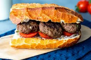Ekmek Arası Et Köfte