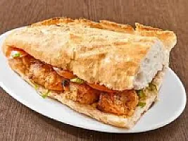 Ekmek Arası Tavuk Köfte