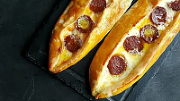 YUMURTA KAŞAR SUCUK PİDE