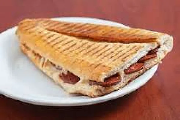 Tost Sucuk Tavuk